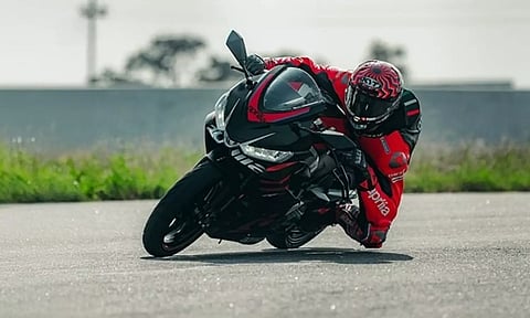 ரூ. 4.22 லட்சத்தில் 2026 அப்ரிலியா RS 457 அறிமுகம்... என்னென்ன ஸ்பெஷல்..?