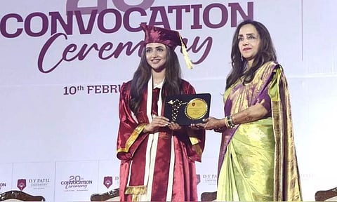 பட்டப்படிப்பை முடித்து டாக்டர் ஆனார் நடிகை ஸ்ரீலீலா!