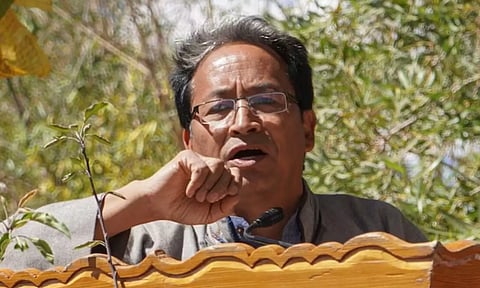 'சோனம் வாங்சுக்கை காந்தியுடன் ஒப்பிட வேண்டாம்' - உச்ச நீதிமன்றத்தில் மத்திய அரசு