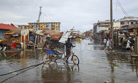 ஃபிட்டியாவை தொடர்ந்து மடகாஸ்கரை உலுக்கிய கெசானி புயல் - 20 பேர் பலி!