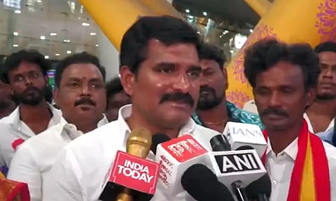 செய்தியாளர்களுடன் மோதல்... த.வெ.க. இணை பொதுச் செயலாளர் சி.டி.ஆர். நிர்மல் குமார் விளக்கம்