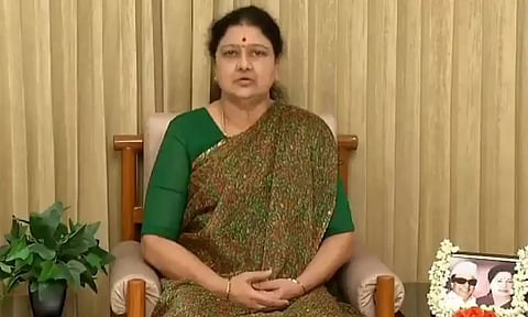 வருகிற 24-ந்தேதி ஜெயலலிதா பிறந்தநாளில் புதிய கட்சி தொடங்குகிறார் சசிகலா