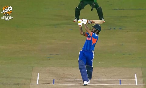 2 சிக்ஸ், 7 பவுண்டரி: 27 பந்தில் அரைசதம் விளாசிய இஷான் கிஷன்..!