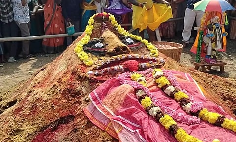 அரும்பாவூர் அங்காள பரமேஸ்வரி கோயிலில் மயான கொள்ளை திருவிழா கோலாகலம்!