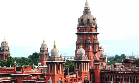 அரசியல் கட்சிகளின் பதிவுகளை ரத்து செய்த தேர்தல் கமிஷன் உத்தரவுக்கு தடை விதிக்க ஐகோர்ட் மறுப்பு