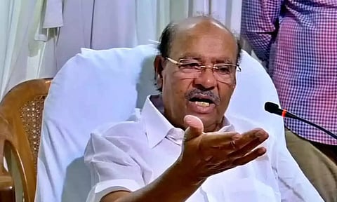 'தன்னை தலைவராக பதிவுசெய்யும் வரையில் தேர்தல் தேதியை அறிவிக்கக்கூடாது' - உயர் நீதிமன்றத்தில் ராமதாஸ் வழக்கு