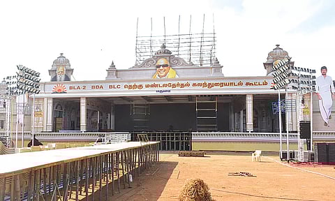 மதுரையில் நாளை நடைபெறும் தென்மண்டல தி.மு.க. தேர்தல் முகவர்கள் மாநாட்டுக்கான ஏற்பாடுகள் தீவிரம்