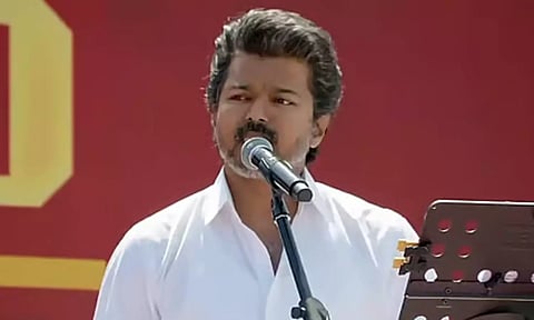 கே.என். நேருவை பதவியில் இருந்து நீக்க வேண்டும் - த.வெ.க. தலைவர் விஜய்