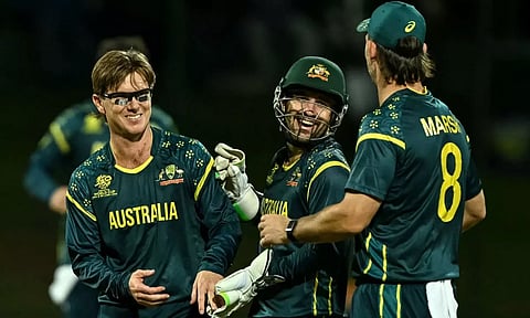 டி20 உலகக் கோப்பை: 9 விக்கெட் வித்தியாசத்தில் ஓமனை எளிதில் வீழ்த்தியது ஆஸ்திரேலியா