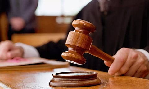 வீட்டில் தனியாக இருந்தவரிடம் அத்துமீறல்- சிறுமியை பாலியல் வன்கொடுமை செய்த சிறுவன் மீது வழக்கு