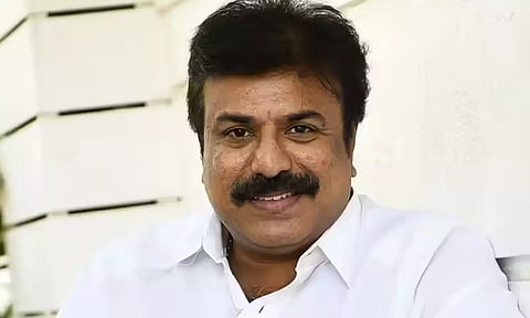 சினிமா வேறு, அரசியல் வேறு..! தயாரிப்பாளர் சங்க தேர்தலில் எல்.கே.சுதீஷ் அதிரடி பதில்