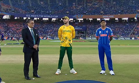 டி20 உலகக் கோப்பை 2026: சூப்பர் 8 போட்டியில் டாஸ் வென்ற தென் ஆப்பிரிக்கா பேட்டிங் தேர்வு