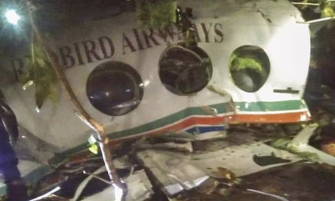 7 பேருடன் சென்ற ஆம்புலன்ஸ் விமானம் விழுந்து நொறுங்கி விபத்து - அனைவரும் உயிரிழப்பு