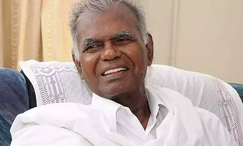 செயற்கை சுவாசம் கொடுத்து சிகிச்சை... 101 வயதான நல்லகண்ணு உடல்நிலை தொடர்ந்து கவலைக்கிடம்