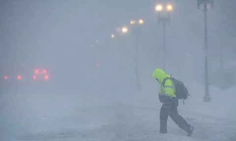 பனிப்புயலால் 153 ஆண்டுகால நாளிதழ் வெளியீடு முதல் முறையாக நிறுத்தம்