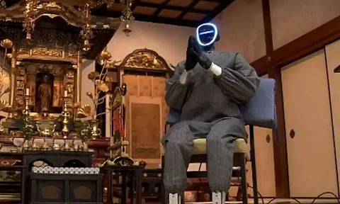 ஜப்பான் கோவில்களில் 'ரோபோ' துறவி