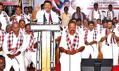 கரூரில் 41 பேர் உயிரிழப்புக்கு காரணமானவர் யார்?- விரைவில் சி.பி.ஐ. அறிக்கை: திண்டுக்கல் சீனிவாசன்