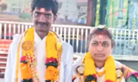 திருமணக்கோலத்தில் சூரிய பிரகாஷ் - சந்தியா