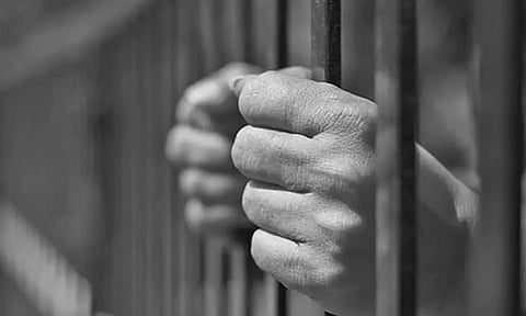 தியேட்டரில் சிறுமி பாலியல் வன்கொடுமை- திருப்பூர் வாலிபருக்கு 30 ஆண்டு சிறை தண்டனை