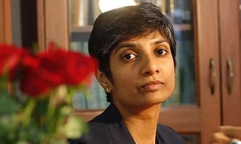 இந்தியாவின் முதல் LGBTQ+ பாராளுமன்ற உறுப்பினராகும் மேனகா குருசாமி.. யார் இவர்?