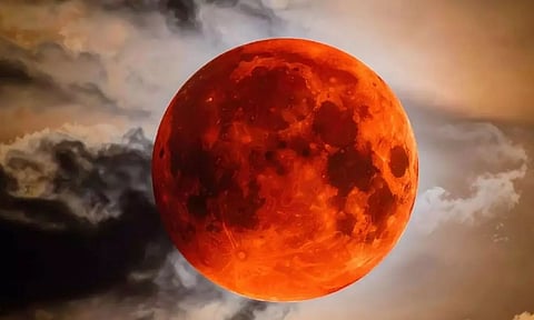 இன்று ஆண்டின் முதல் சந்திர கிரகணம் .. வானில் தோன்றும் 'ரத்த நிலவு' - எப்போது பார்க்கலாம்?