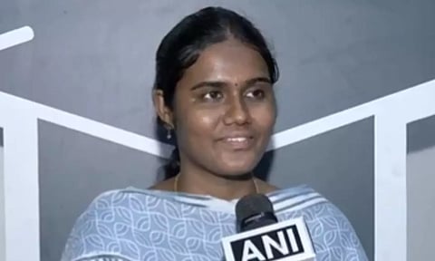 'நான் முதல்வன் திட்டத்திற்கு நன்றி' - யுபிஎஸ்சி தேர்வில் 2ம் இடம்பிடித்த மதுரை மாணவி!
