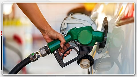 ഇന്ധനവില പിടിച്ചുനിർത്താൻ നിർണായക നീക്കവുമായി കേന്ദ്രം; എക്സൈസ് തീരുവ വെട്ടിക്കുറച്ചു