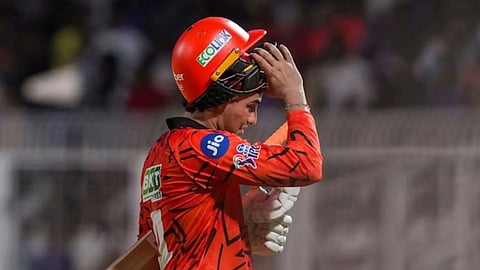 അഭിഷേക് ശർമ ചെയ്തത് ലെവൽ 1 കുറ്റം, ബിസിസിഐയുടെ ശാസന; മാച്ച് ഫീസിന്റെ 25 ശതമാനം പിഴ