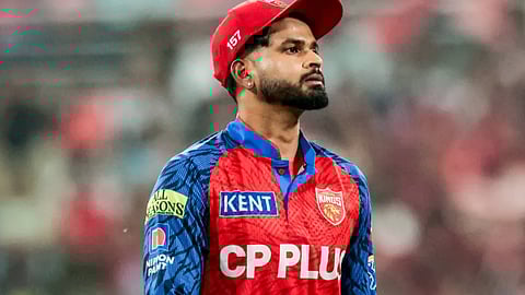 ശ്രേയസ് അയ്യർക്ക് വൻ തിരിച്ചടി; പിഴ ശിക്ഷയ്ക്ക് പിന്നാലെ വിലക്ക് ഭീഷണിയും