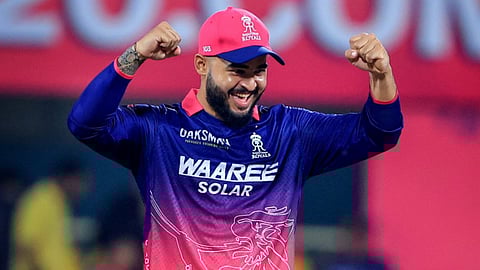 സഞ്ജുവില്ലാത്ത റോയൽസ് ഹാപ്പിയാണ്; റിയാൻ പരാഗിന്റെ 'ഫീൽഡ് മാജിക്' ഫലം കാണുന്നു