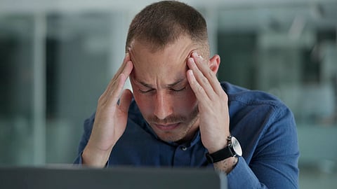 ഡിജിറ്റൽ യുഗത്തിലെ തളർച്ച; എപ്പോഴും ഓൺലൈനായിരിക്കുന്നത് നിങ്ങളുടെ ആരോഗ്യത്തെ തകർക്കുന്നുണ്ടോ?