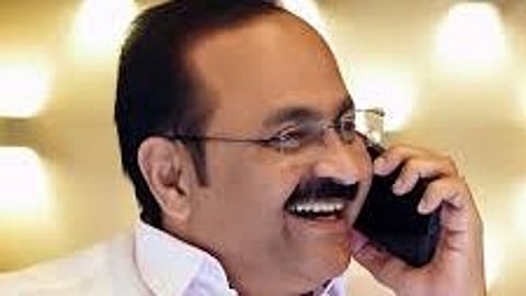 പോളിംഗ് കണക്കുകളിൽ 'ദുരൂഹത'; കമ്മിഷനെതിരെ സതീശനും ശിവൻകുട്ടിയും; വൈകുന്നത് സ്വാഭാവികമെന്ന് വിശദീകരണം