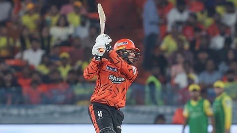 അഭിഷേക് ശർമ്മയുടെ വെടിക്കെട്ട് ബാറ്റിംഗ്; റെക്കോഡുകൾ തകർക്കുന്ന കളിശൈലിയുമായി ഒരു തകർപ്പൻ തിരിച്ചുവരവ്!