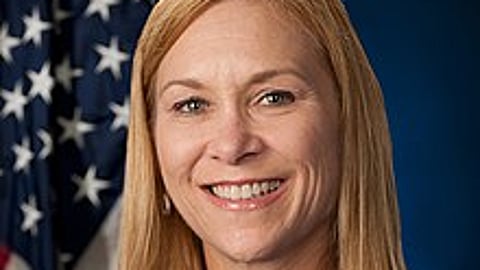 जानेट पेट्रो ही नासाचा कार्यकारी प्रशासक म्हणून नेतृत्व करणारी पहिली महिला कोण आहे