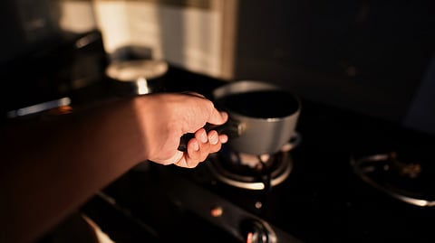 This story explores two transformative, zero-fossil fuel solutions ideal for rural and peri-urban Indian settings: solar cookers and biogas units.