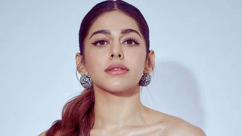 Bollywood actress Alaya Furniturewalla took to her Instagram account and shared a nighttime drink recipe for her fans to detox and de-bloat.