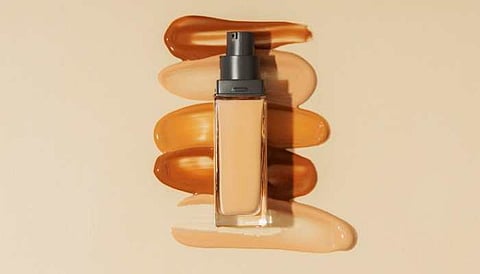 From sheer to full coverage, foundation perfects the complexion by evening out skin tone, blurring imperfections, and creating a flawless makeup base.