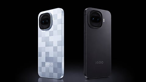The iQOO 15R colour options has been revealed through the Amazon microsite.