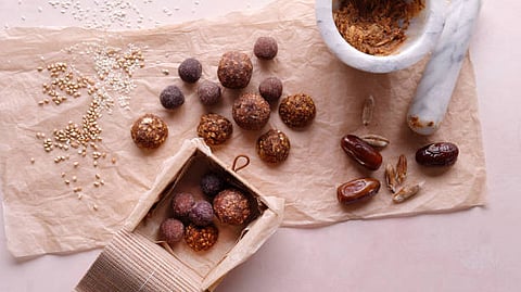 You can select delicious and mouth-watering vegan-chocolate date truffle this Valentine’s day for your loved one.