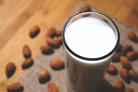 Vitamin E in almond milk is a natural antioxidant that improves your skin health, brings down inflammation, and offers protection from oxidative stress.