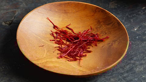 It has high antioxidants that can fight cell damage, prevent cancer, and other diseases.