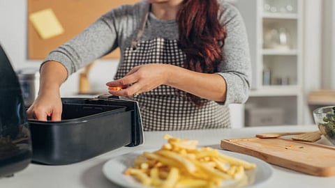 Food particles and grease can also stick to the heating element at times. Users may overlook it during cleaning process.