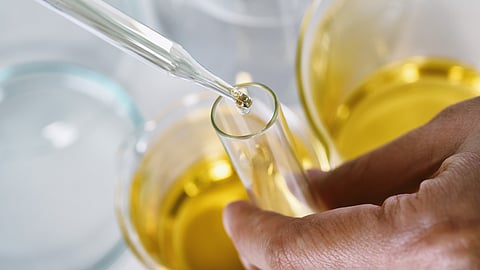 All about Mineral oil- Is it actually good for skin and hair?