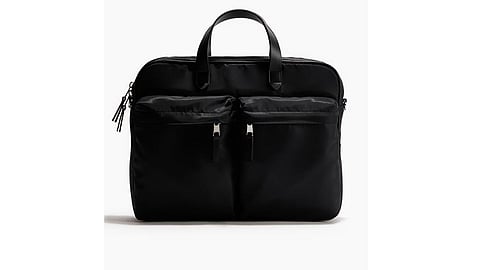 Easy-to-wear men’s work outfits from H&M Malaysia, including shirts, trousers, and smart casual styles.