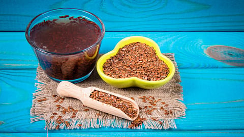 The seeds can support your weight management plans as the presence of high fibre content can help you feel full longer and reduce overall calorie intake.