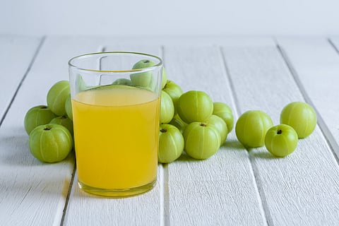 What is the healthiest way to eat amla?