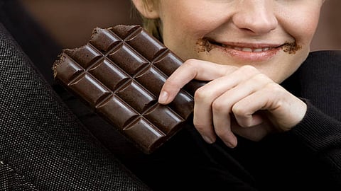 Dark chocolate is rich in antioxidants that help fight cell damage, improve heart health, and regulate cholesterol, and blood pressure.