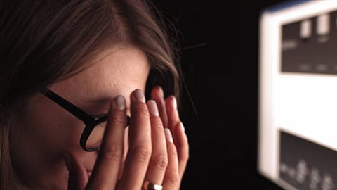According to Ayurveda, eye health is closely associated with overall well-being, digestion, sleep, and daily lifestyle habits.