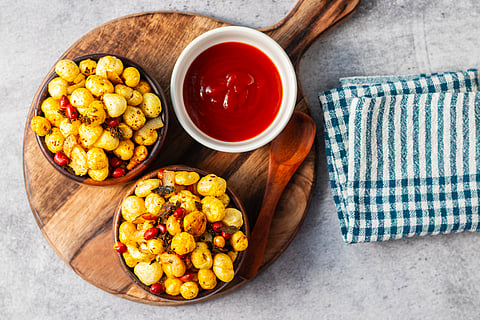 Peanuts vs makhana: benefits and nutrition