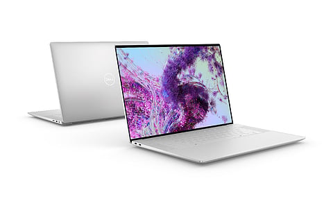 Flipkart advertises exchange benefits of up to ₹71,100 on select laptops.